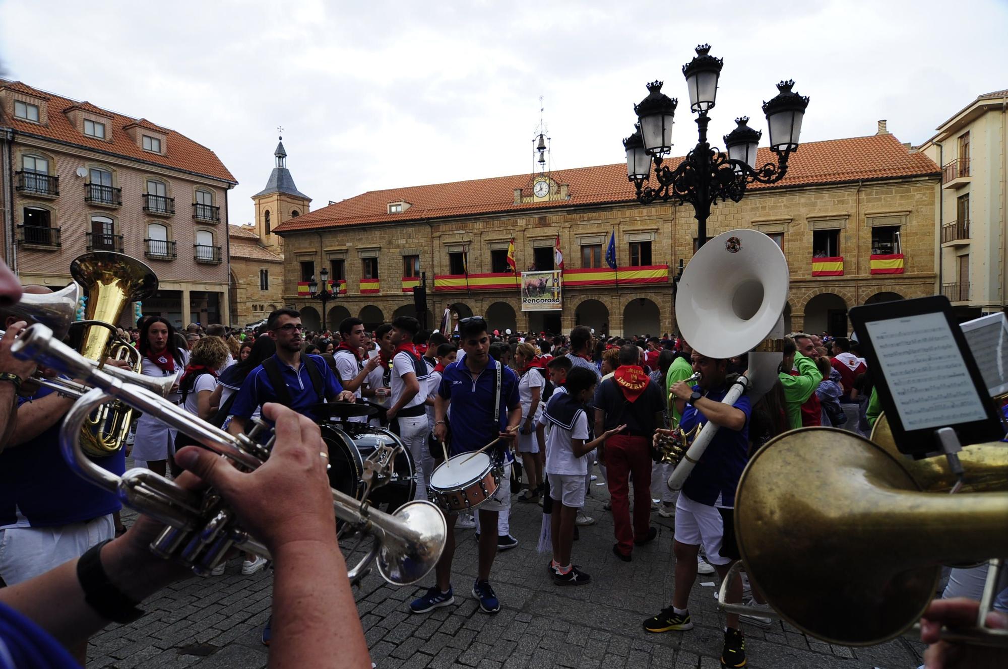 El chupinazo de Rencoroso: Así ha estado la Plaza Mayor de Benavente