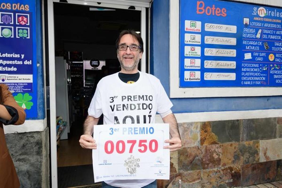 Lotería en Las Palmas de Gran Canaria  | 22/12/2019 | Fotógrafo: Tony Hernández