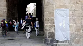 Nuevo atentando contra el patrimonio en el Obradoiro: pintarrajean un pene