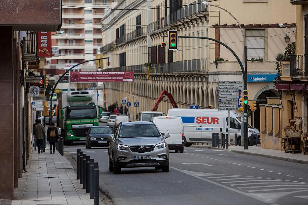 La Bisbal d'Empordà - C-66 | És la quarta millor valorada de les 28 analitzades pel RACC. Suspèn notablement en Adequació urbana: no compta amb un mínim d'arbrat i d'elements de mobiliari urbà. També hauria d'incorporar elements de moderació de trànsit, millorar les voreres i alternar l'ús de semàfors amb passos de vianants elevats. Destaca en seguretat viària