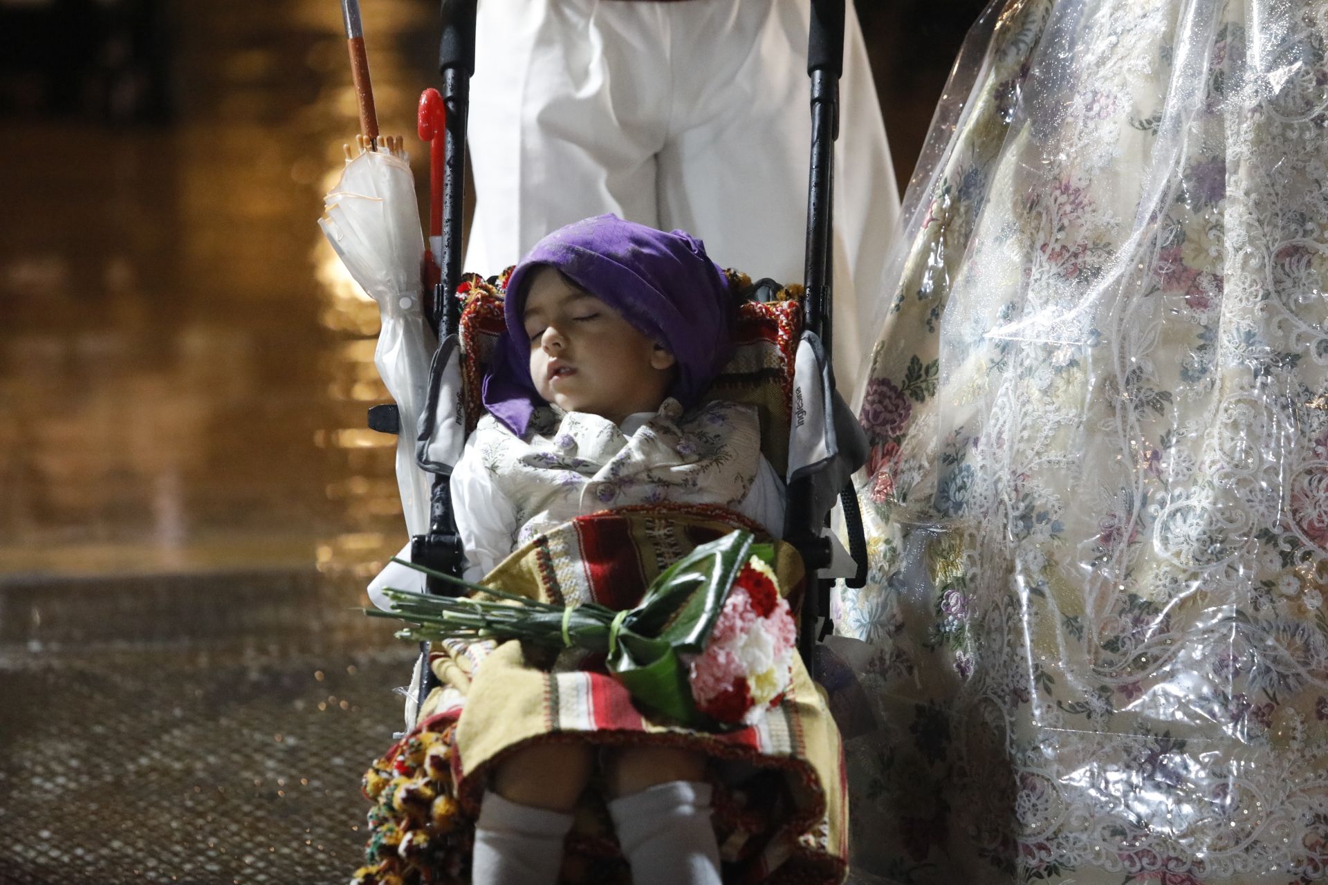 Búscate en el primer día de ofrenda por la calle de la Quart (entre las 19:00 a las 20:00 horas)