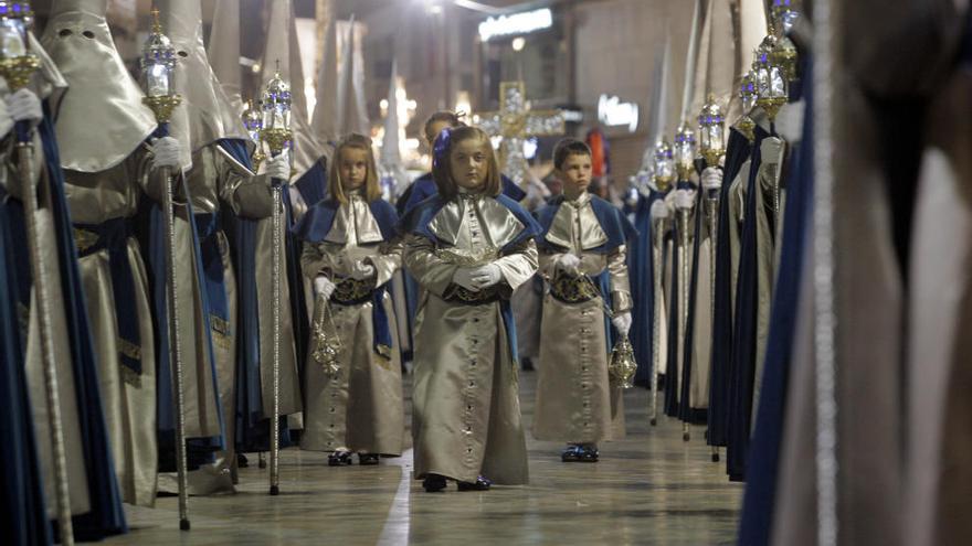 El tercio de la Piedad desfila por la Puerta de Murcia, en una imagen de 2014.