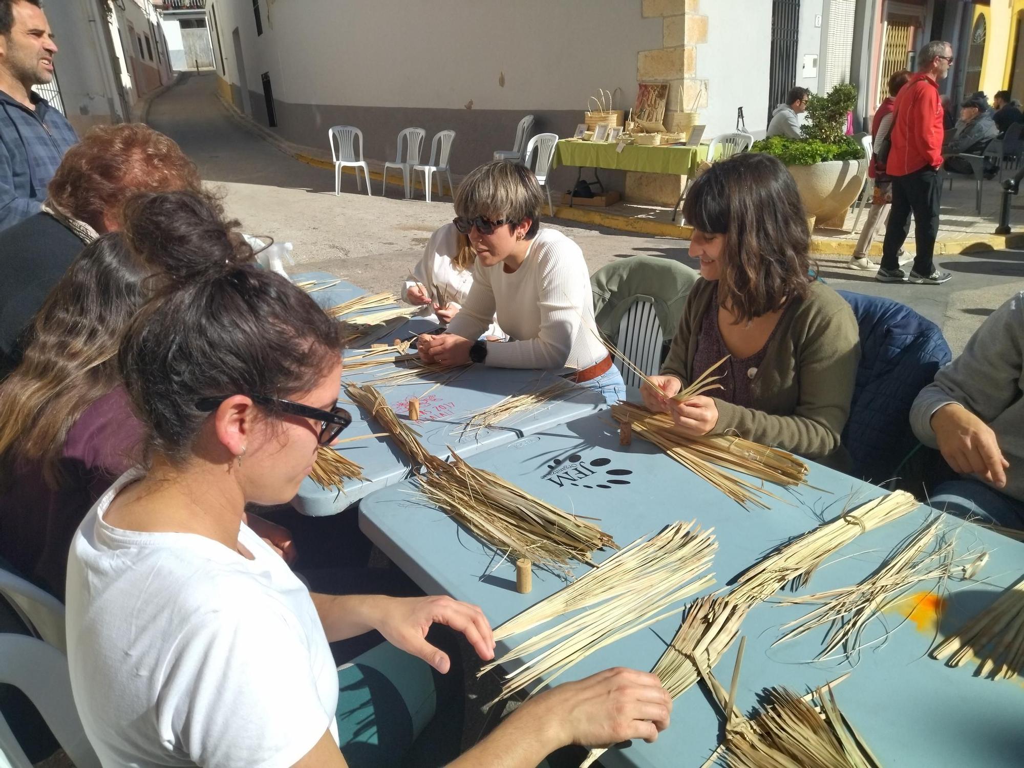 Alcalalí: la "llata", una tradición que trenza futuro