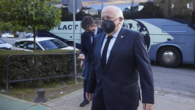 El consejero de Sanidad, Jesús Aguirre