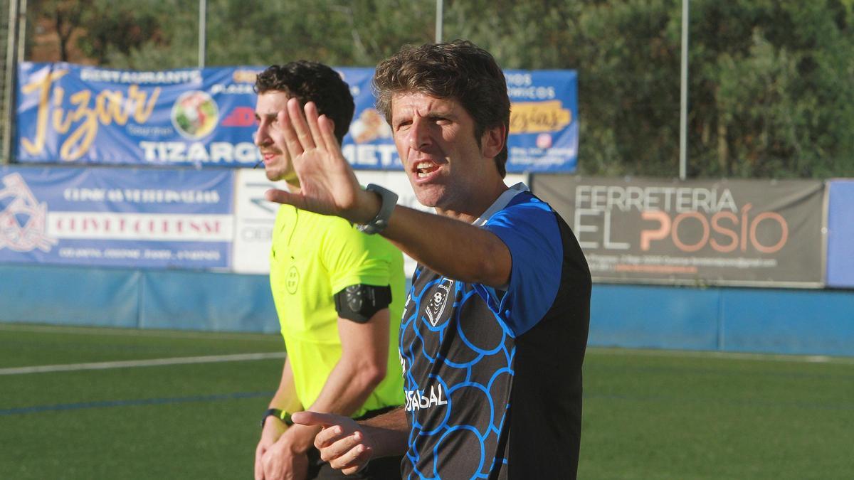 Juanjo Vilachá durante un partido de esta temporada como técnico del Barbadás.