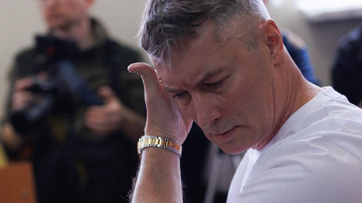 El opositor ruso Yevgeny Roizman, exalcalde de Ekaterinemburgo, en el juzgado por criticar al ejército.