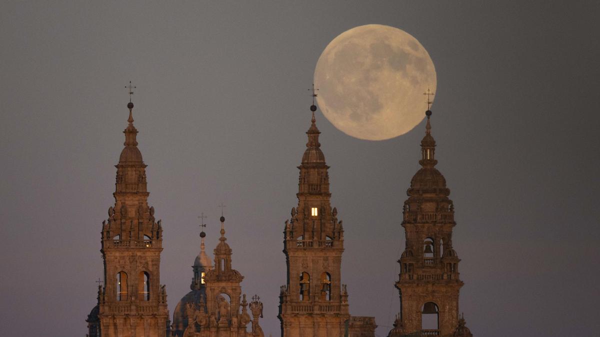 Así se vio la rutilante superluna del cazador