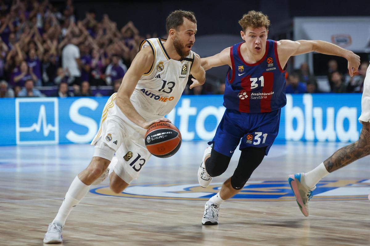 Sergio Rodríguez y Jokubaitis,en el segundo cuarto