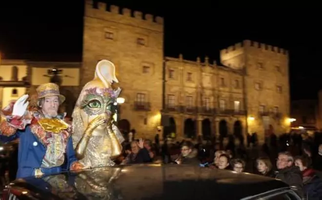 Arranca el Carnaval gijonés con pregón y charangas