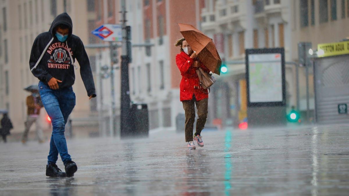 Día lluvioso de invierno en Madrid