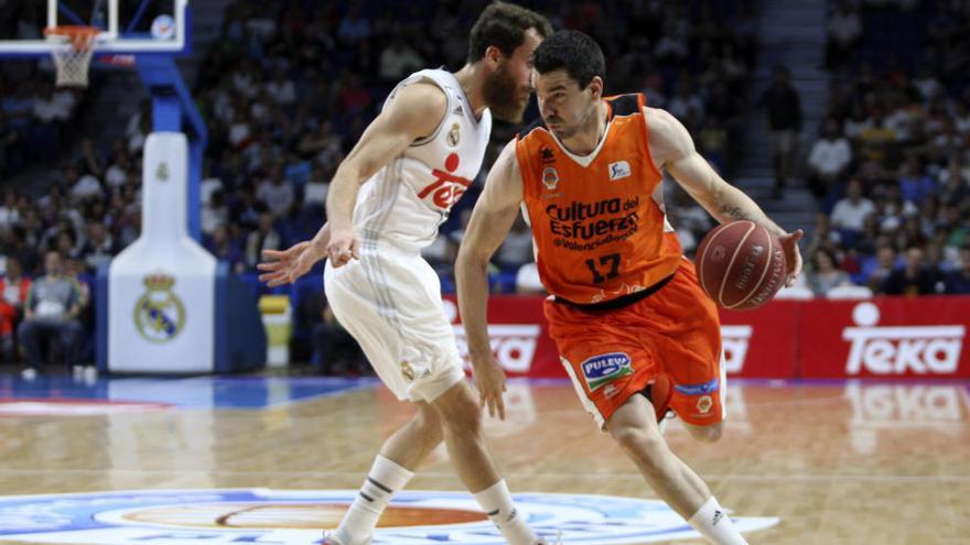 Rafa Martínez durante un partido contra el Real Madrid