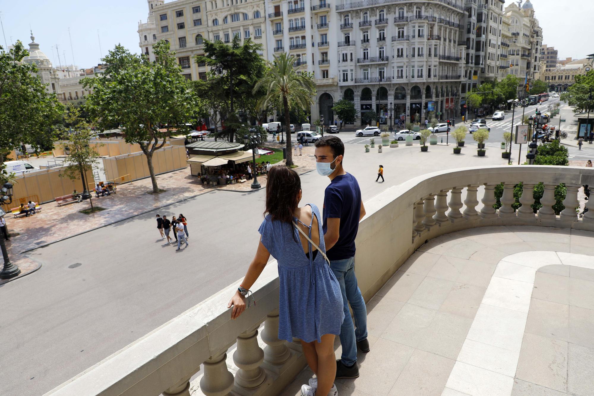 València abre, de nuevo, las puertas de su ayuntamiento