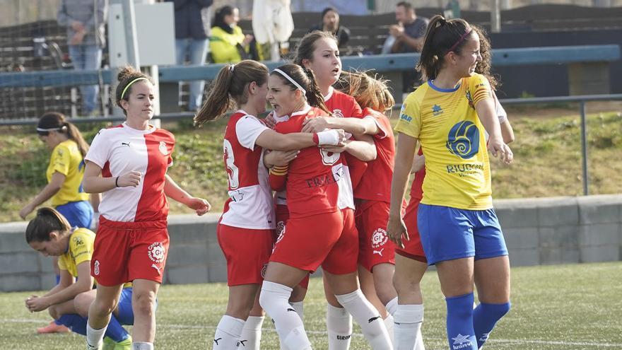 Les jugadores del Girona celebrant el gol de Núria Llop