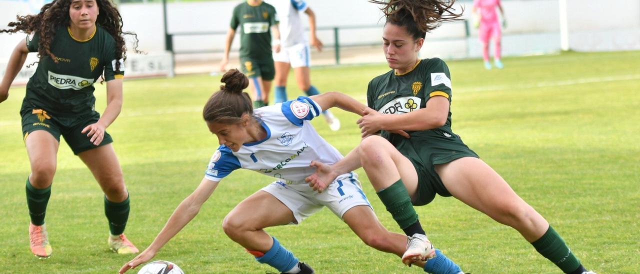 Lance del último derbi entre el Pozoalbense y el Córdoba Femenino en Pozoblanco.