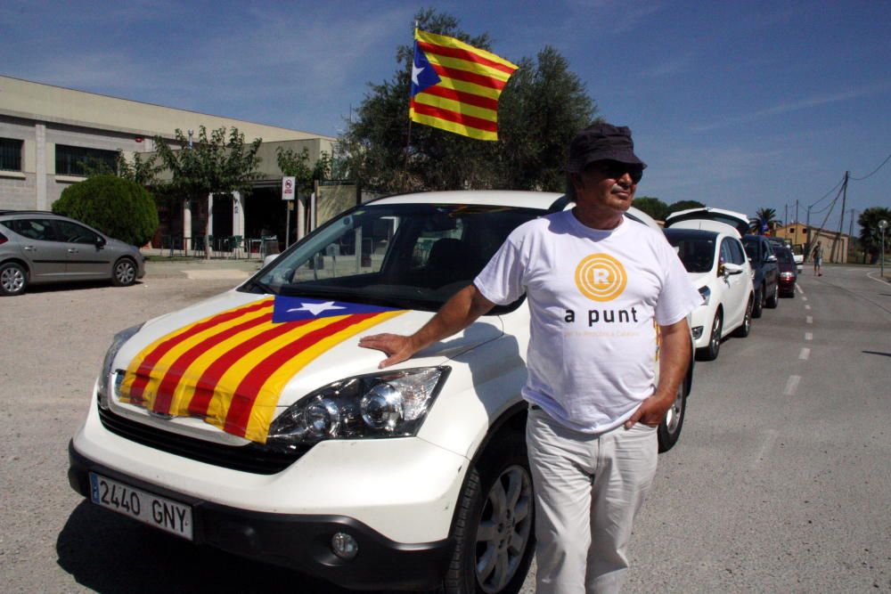 Marxa lenta de cotxes per l'Empordà i el Gironès