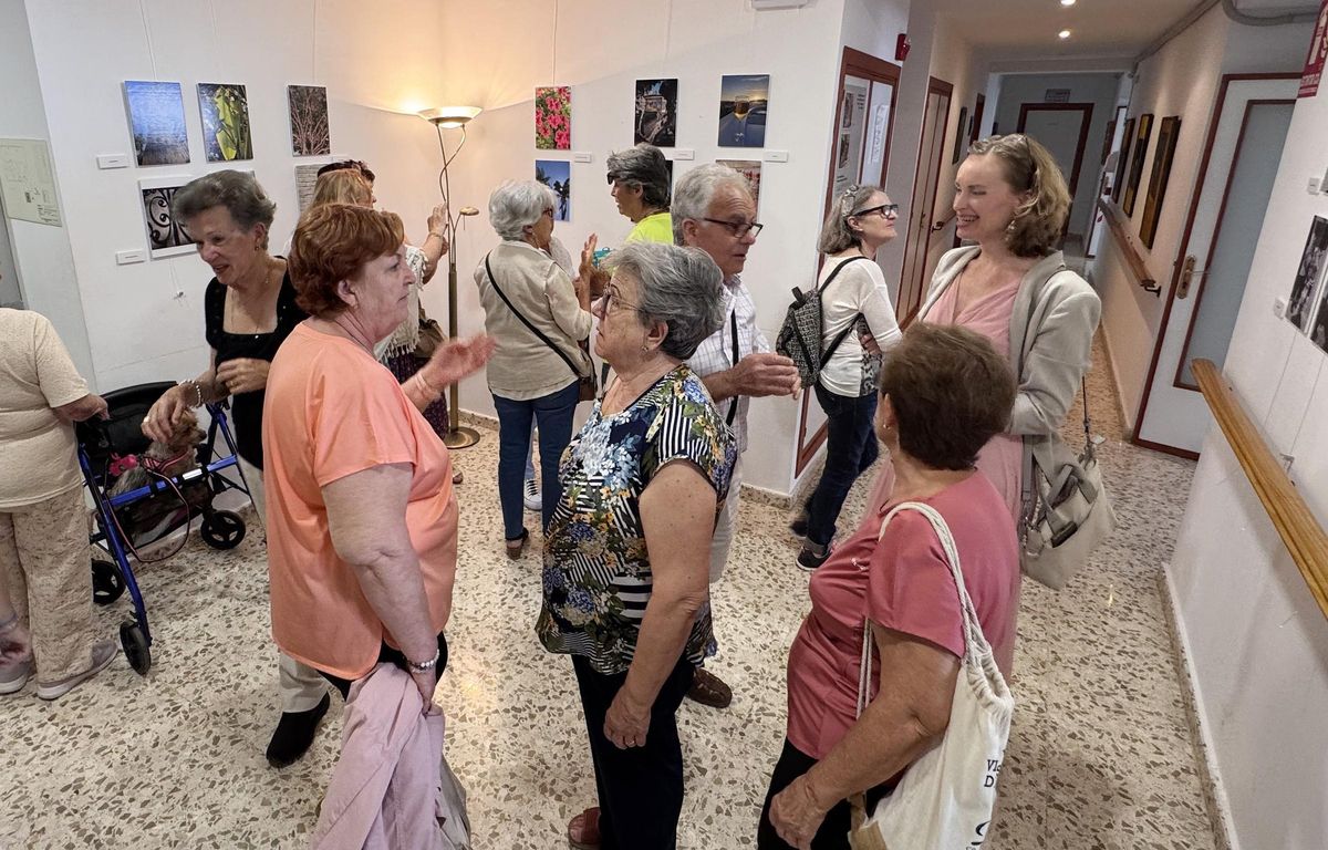 Durante tres días, la fotografía ha servido como vehículo de aprendizaje, creatividad y encuentro para miembros del Centro de Participación Activa para Personas Mayores de Estepona.