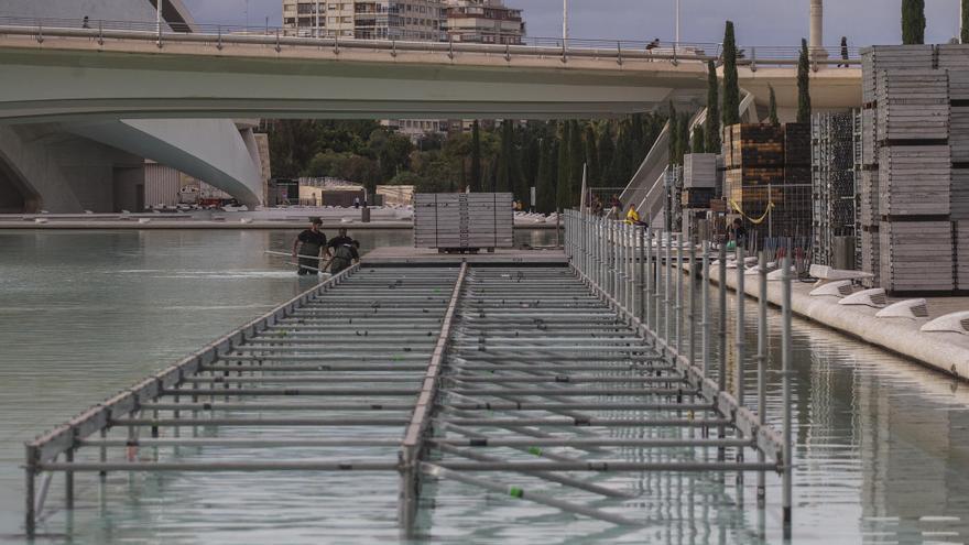 Comienza el montaje de la meta del Maratón de València