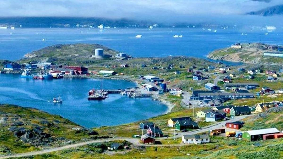 Vista da localidade de Narsaq, no sur de Groenlandia.