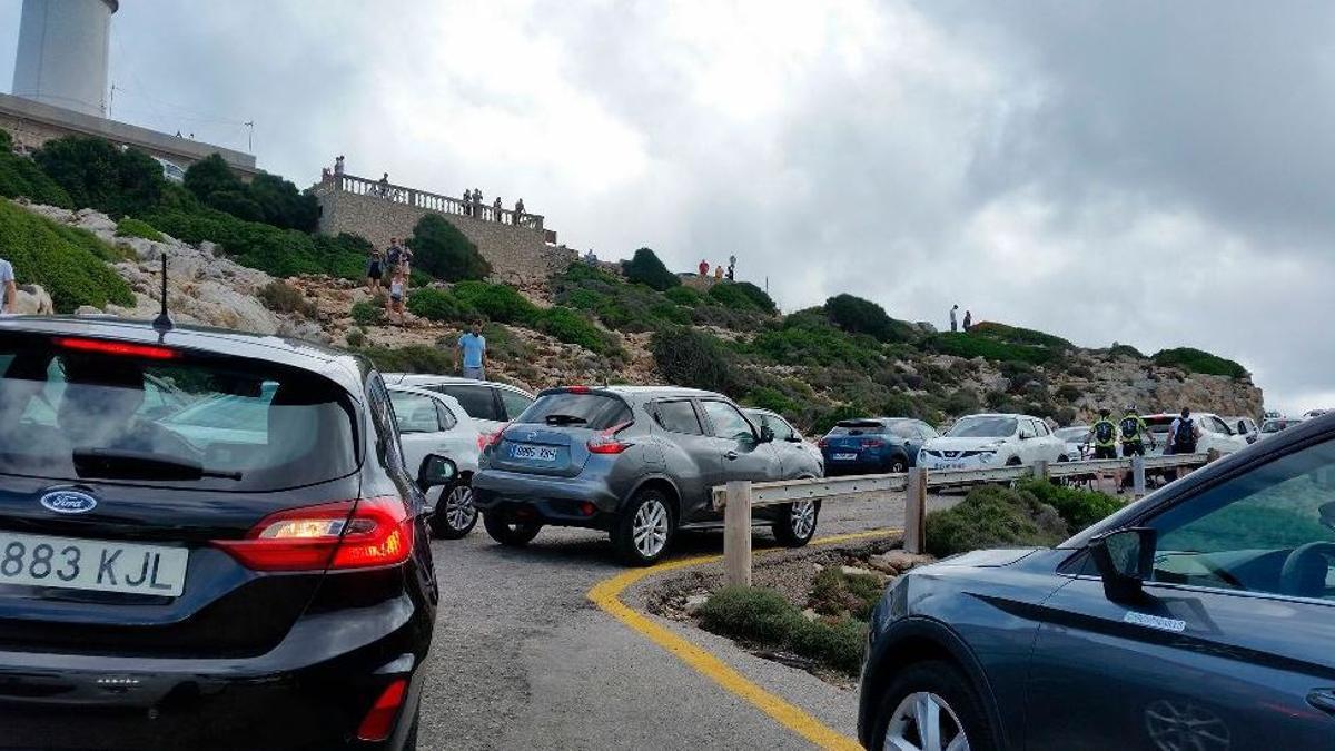 Das Cap Formentor ist zwar in der Hochsaison für den Individualverkehr gesperrt, aber auch im Frühjahr und Herbst kommt es zu chaotischen Szenen (hier auf einem Archivbild).