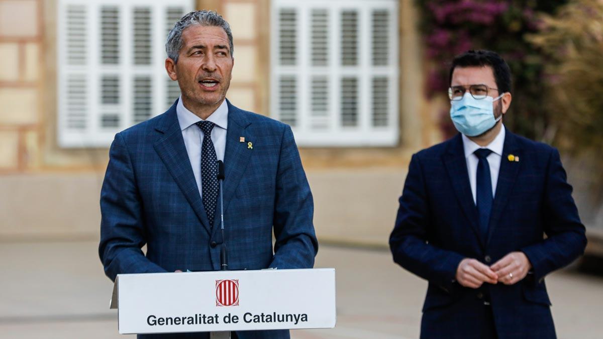 Josep Gonzàlez-Cambray y Pere Aragonès, en la rueda de prensa sobre el curso escolar celebrada en la escuela Baldiri Reixac