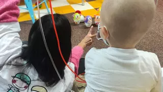 El equipo psicosocial de Aspanion mejora la calidad de vida de las familias afectadas por el cáncer infantil
