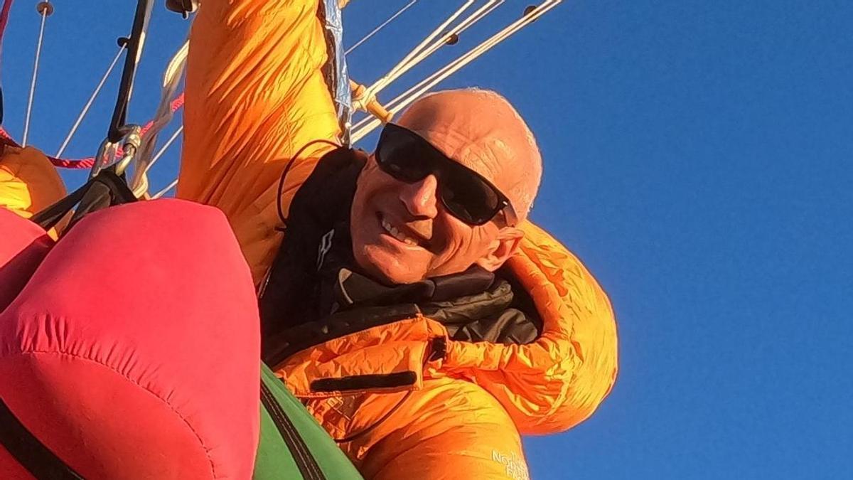 Àngel Aguirre, pilot i propietari de Globus KonTiki