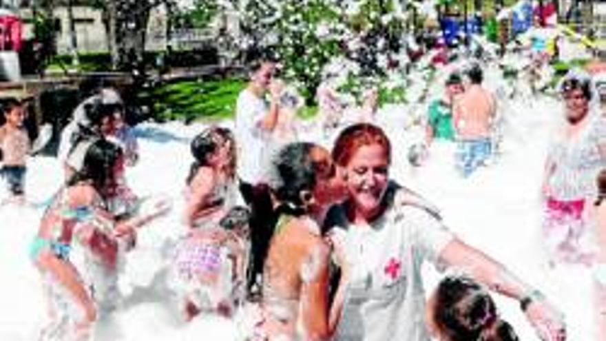 Una fiesta de espuma antes de marcharse