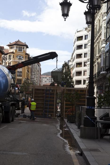 Trabajos en el edificio de Uría calcinado