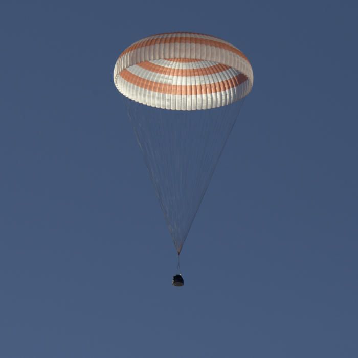 Las imágenes del aterrizaje de la Soyuz MS-08.