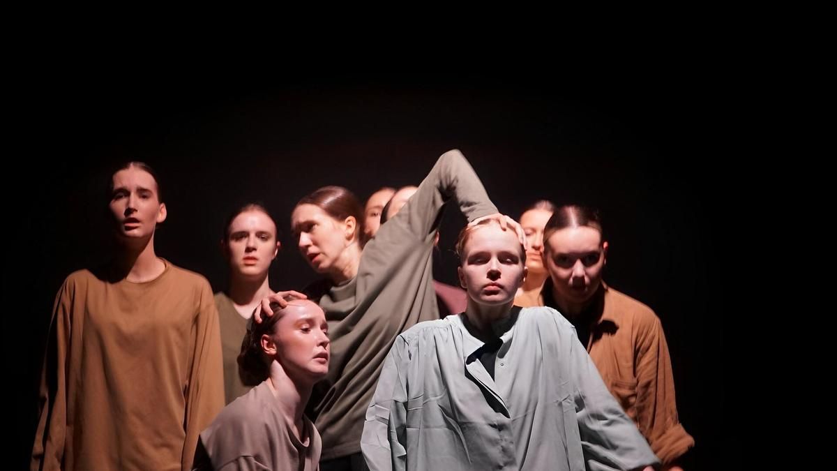 Las integrantes de Ukranian Art & Dance Company.