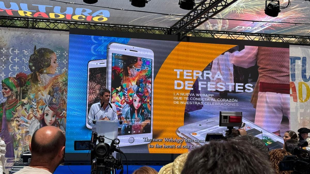 El presidentdel Conell, Carlos Mazón, realizó la presentación del proyecto«Terra de Festes».