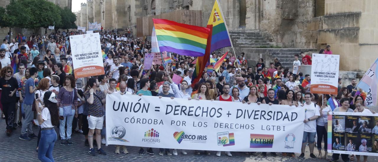 Imagen de archivo de una marcha del Orgullo en Córdoba.