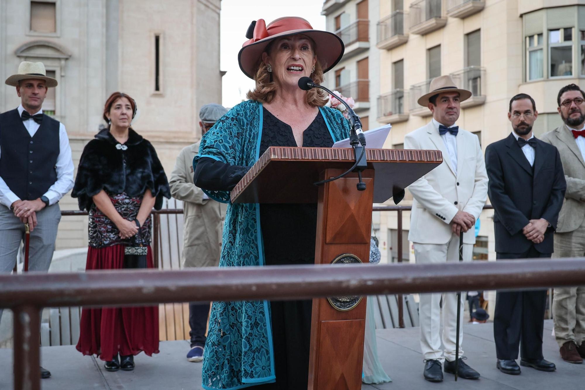 Inicio de la Feria Modernista de Alcoy 2025