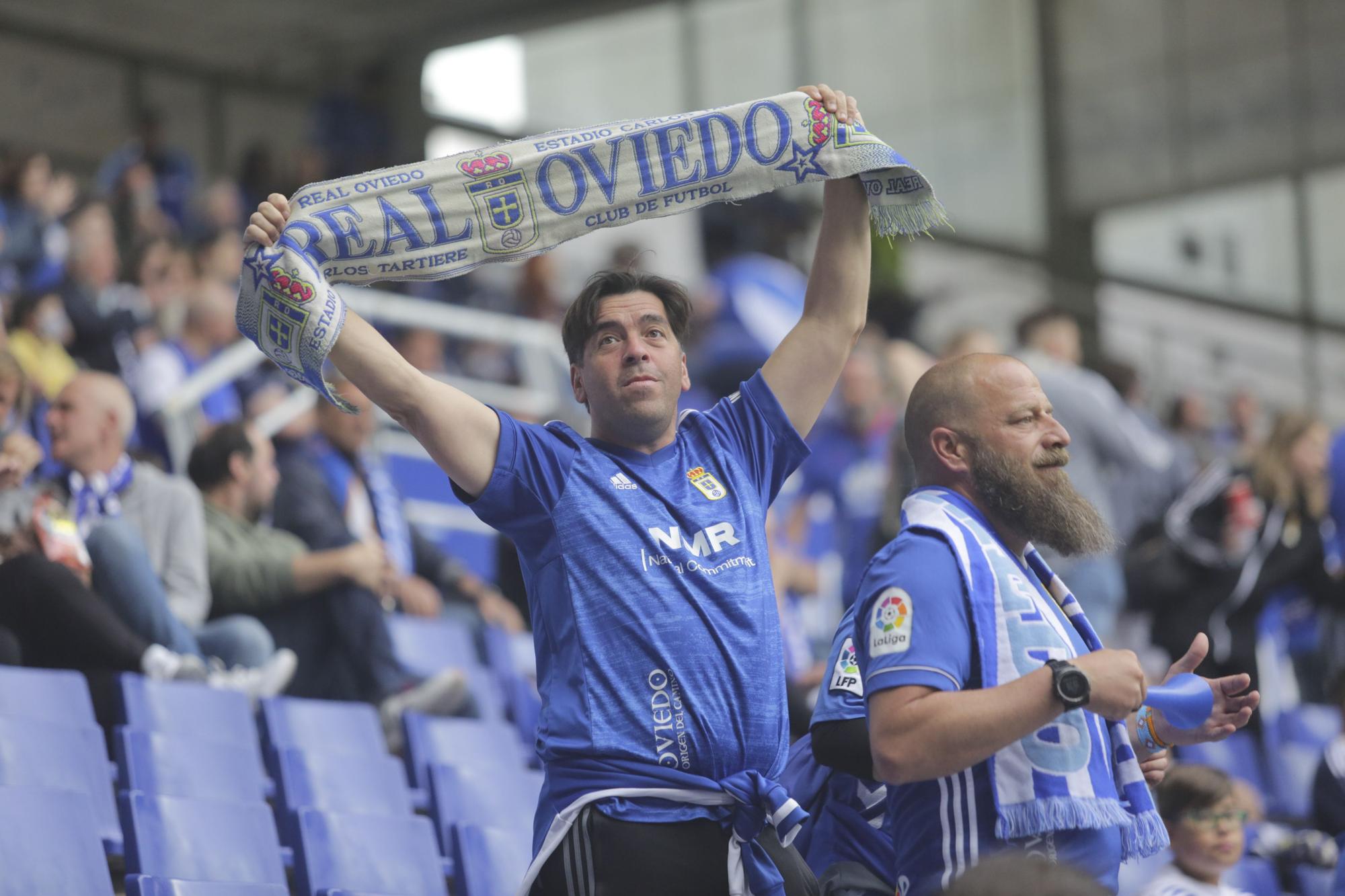 ¿Estuviste en el partido entre el Real Oviedo y el Ibiza? Búscate en esta galería de fotos