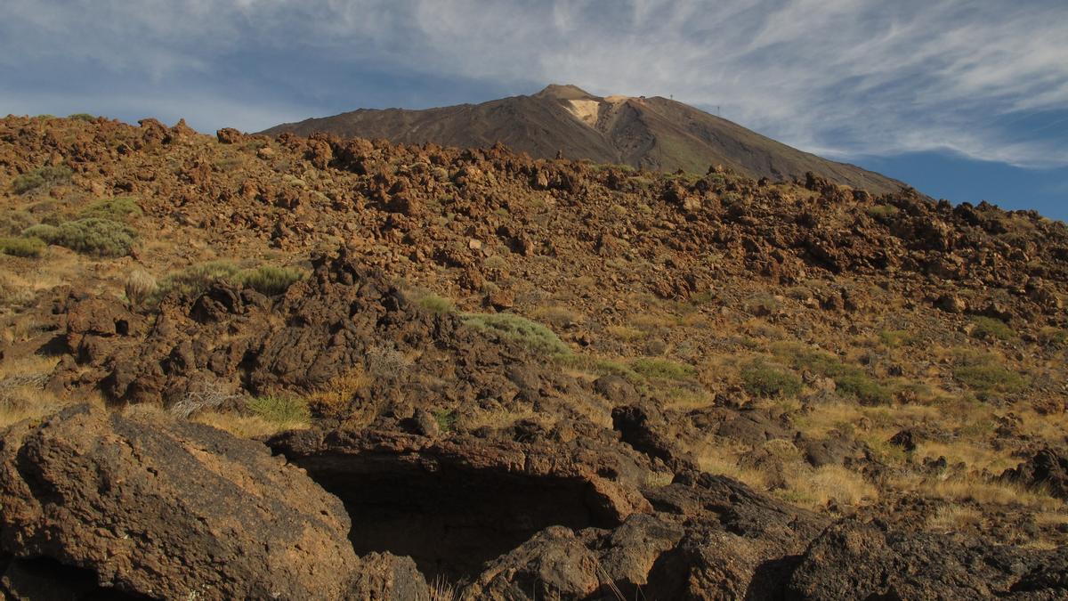 El yacimiento al que acudían los guanches se encuentra en el interior de un tubo volcánico cercano a Pico Viejo.