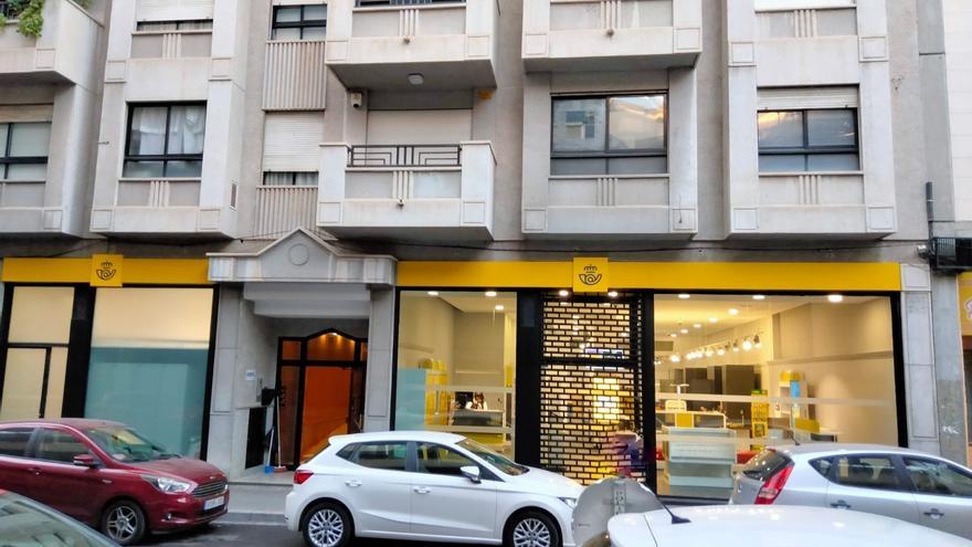 Correos estrena oficina en el centro de Alicante tras dejar el edificio de Gabriel Miró