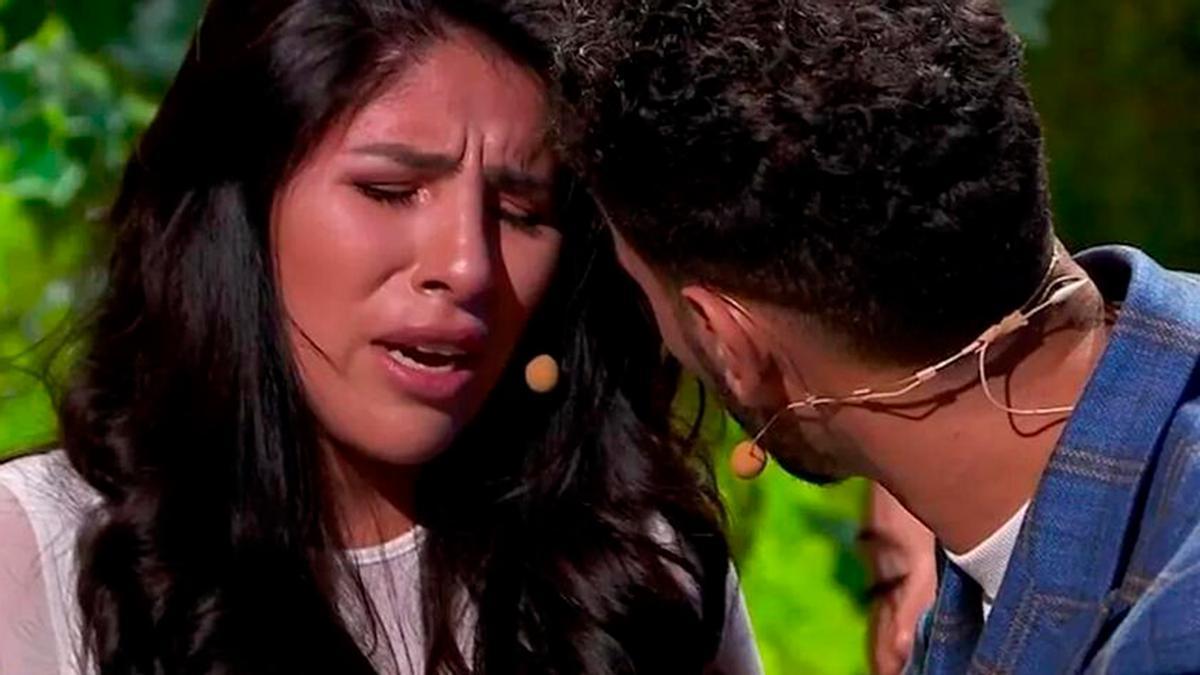Isa P se rompe tras la separación y lanza un grito de auxilio: "No quiero que me abandones"