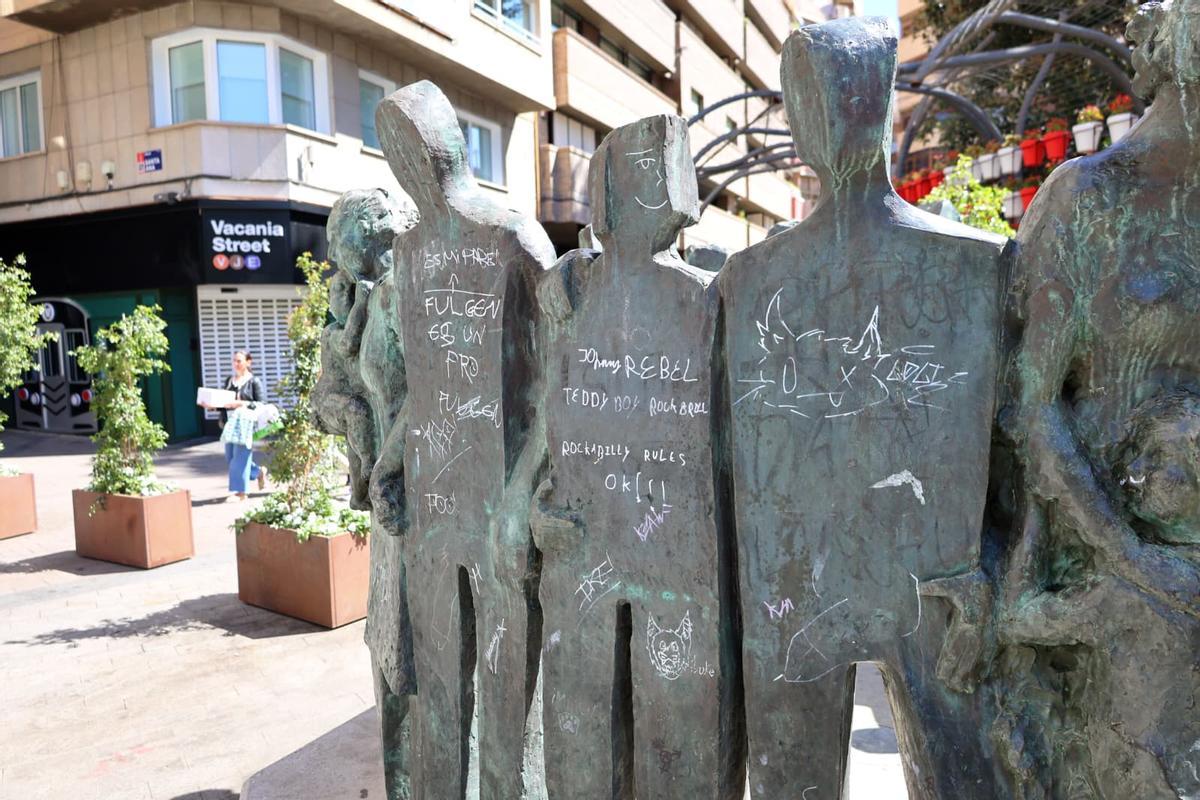 El Monumento a los Derechos Humanos, fotografiado el día antes del Bando de la Huerta.