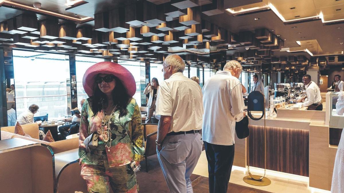 Interior de un crucero en el puerto de Málaga, el verano pasado.