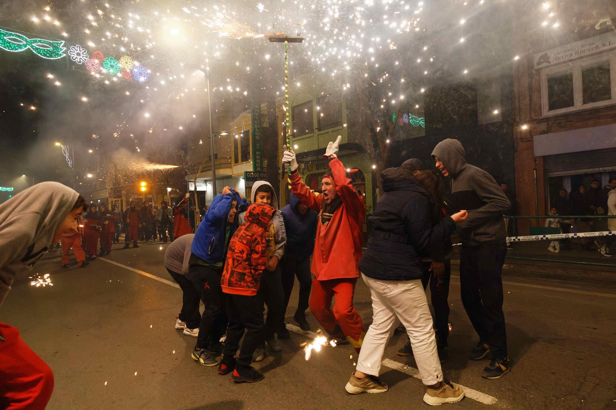 El Grau se despide del Carnaval con el Entierro de la Sardina