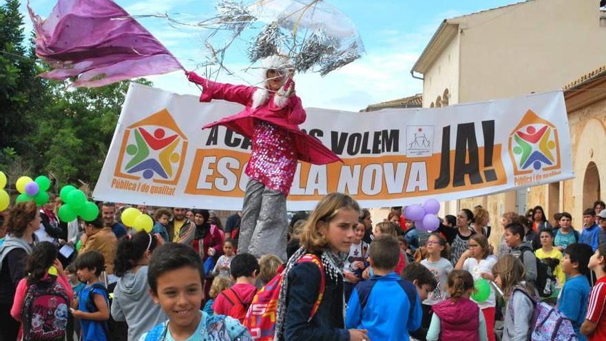 Uno de los actos de protesta por un nuevo colegio.