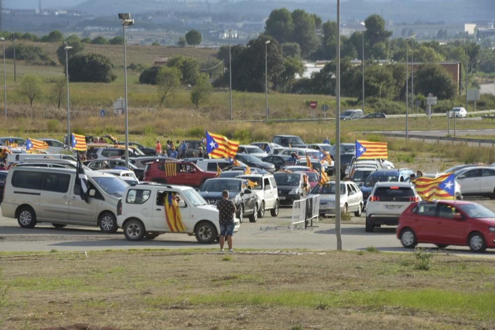 Tret de sortida de la rua cap a Lledoners amb més de 200 vehicles a l'aparcament de Menfis de Manresa