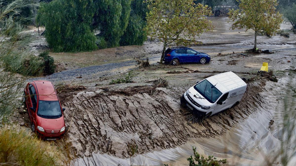 Coches destrozados tras el paso del la Dana el 30 de octubre de 2024, en Málaga.