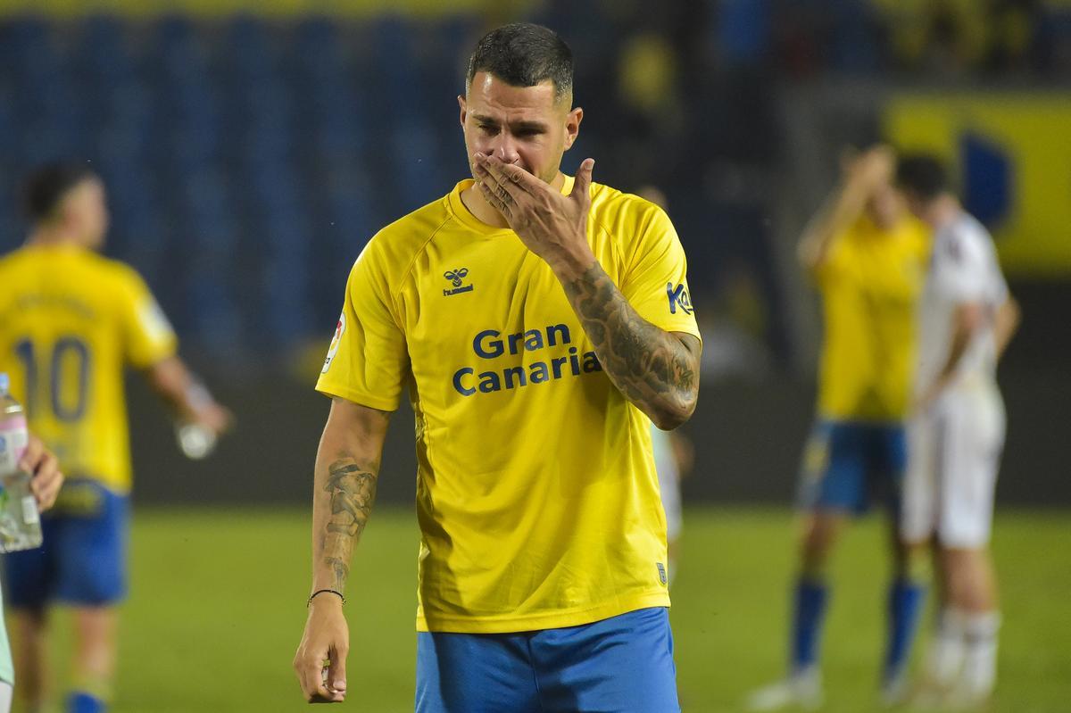 Vitolo, el pasado 11 de diciembre, abandona lesionado el Gran Canaria, en el pulso ante el Albacete.