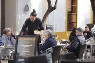 CCOO y UGT advierten de que la bajada del paro en Córdoba no se traduce en más empleo