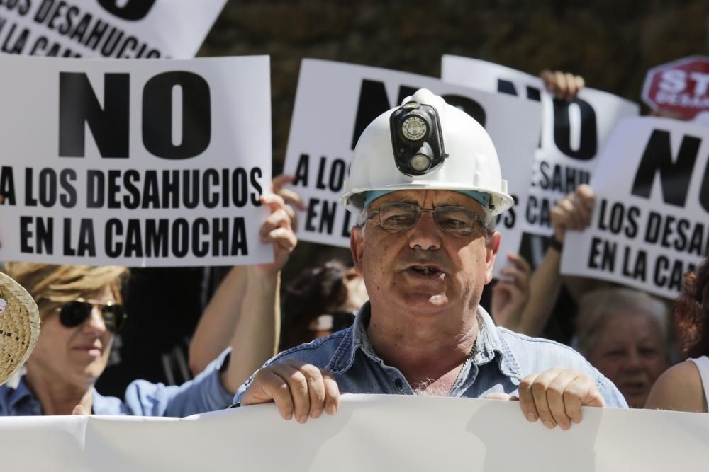 Protesta de los vecinos de La Camocha