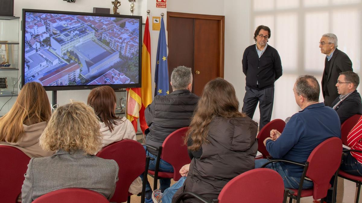 Xirivella presenta el proyecto del nuevo CEIP Gregori Mayans a la comunidad educativa.