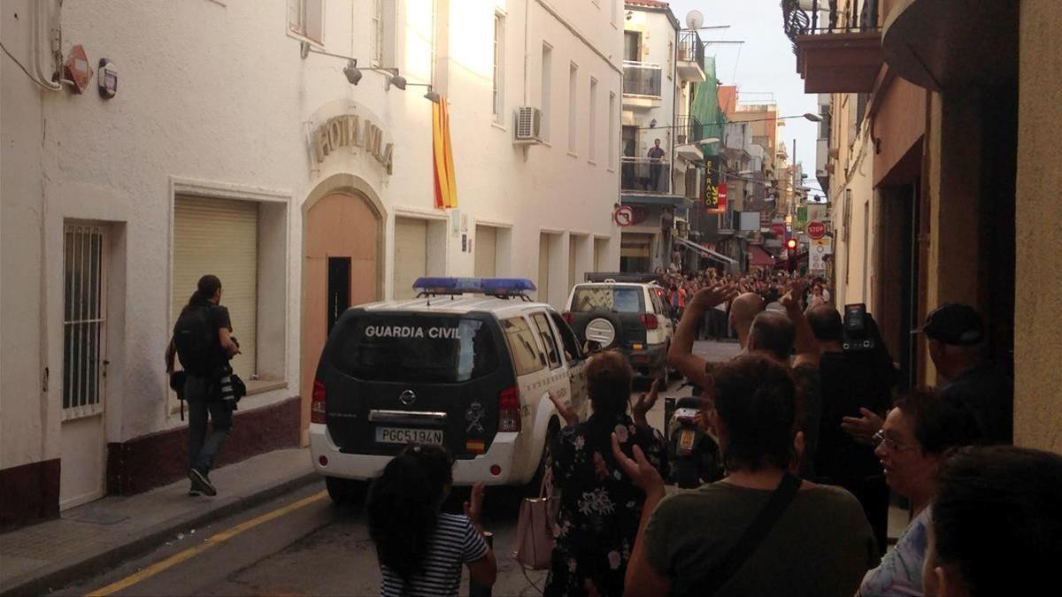 Los guardias civiles desplazados a Catalunya fueron expulsados de un hotel de Calella.