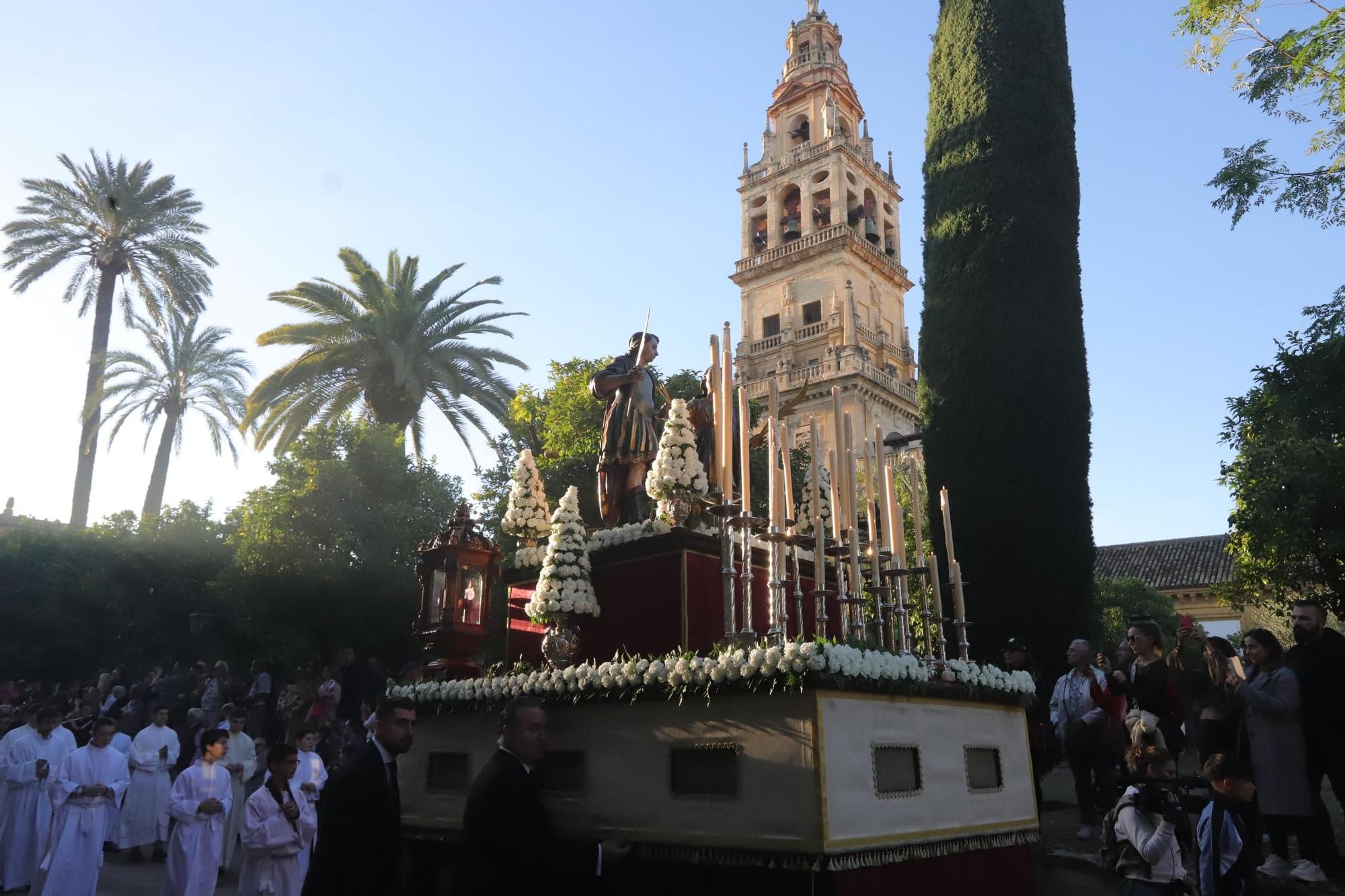 Procesión de San Acisclo y Santa Victoria, en imágenes