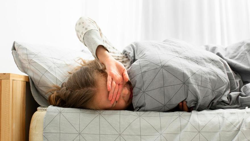 Descubren el truco que no falla para no levantarte por la noche a ir al baño